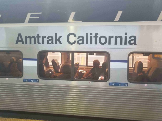 Los Angelesからsan Diegoへ電車 Amtrak で行こう Fattyからお便り